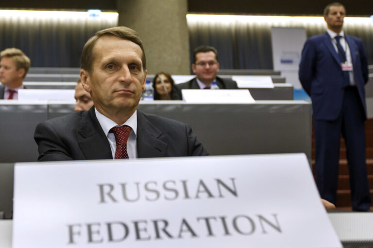 Russia's Speaker of the State Duma Serguei Narychkine (Sergey Yevgenyevich Naryshkin), listens to a speech during the opening session of the OSCE Parliamentary Assembly Autumn Meeting, in Geneva, Switzerland, Friday, October 3, 2014. More than 200 parliamentarians from 53 countries gather for the event held under the theme “New Security Challenges: The Role of Parliaments”. The meeting includes parliamentary debate on the conflict in Ukraine, the threat of extremism in the Middle East and beyond, the global arms trade and the protection of minority and migrants' rights. (KEYSTONE/Salvatore Di Nolfi)