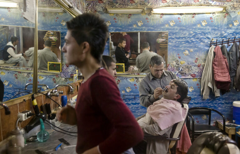 All-inclusive für Flüchtlinge: In Dresden werden Afghanen, Syrer und Venezolaner in einem ehemaligen Hotel untergebracht. Mit einem hauseigenen Friseur, einer Kantine und Gebetsräumen – für 36.000 Euro im Monat