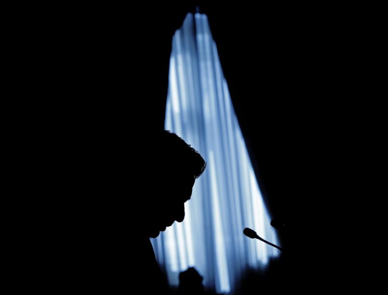 epa05256947 Acting Spanish Industry Minister, Jose Manuel Soria, is silhouetted against a window as he delivers a speech during the last day of the 'Spain Investors Day' forum in Madrid, Spain, 13 April 2016. Soria, one of the personalities appearing in the so-called 'Panama Papers' leak, has denied he has or has had companies in Panama. Millions of leaked documents published on 03 April 2016 suggest that 140 politicians and officials from around the globe, including 72 former and current world leaders, have connections with secret 'offshore' companies to escape tax scrutiny in their countries. EPA/JUAN CARLOS HIDALGO