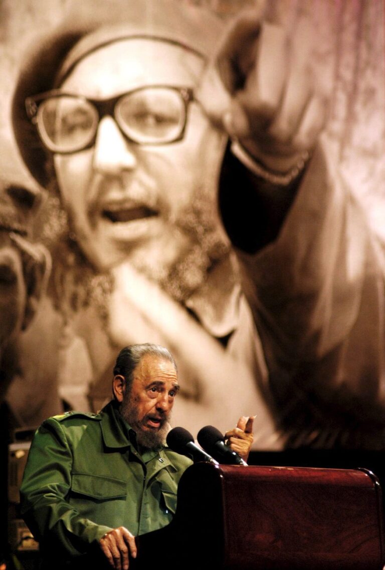 Cuban President Fidel Castro delivers a speech at the Karl Marx Theatre in Havana on Wednesday, 19 April 2006, to mark the 45th anniversary of the Cuban revolutionary troops victory at Giron Beach (Bay of Pigs -Bahia Cochinos). More than 3000 former fighters of Giron Beach, relatives of victimes and officials from the Revolutionary Navy Forces and the Department of the Interior attended the commemoration. (KEYSTONE/EPA/AIN/JOSE LUIS GARCIA)