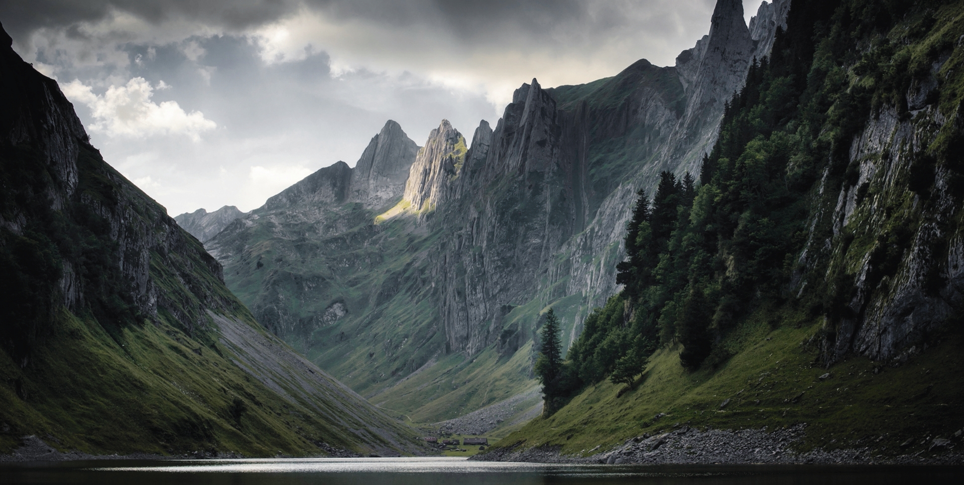 Fälensee, Appenzell Innerhoden, Schweiz, Ostschweiz, Alpstein, Alpsteinmassiv, Bollenwees, Wetterumschwung, Wolken, Berge, Alpen, See, Bergsee, Lichtstimmung