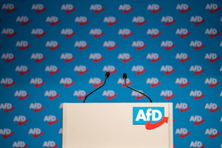 Brandenburg: Die AfD wird aus der Kontroll-Kommission des Verfassungsschutzes ausgeschlossen, obwohl ihr nach parlamentarischen Regeln ein Sitz zusteht