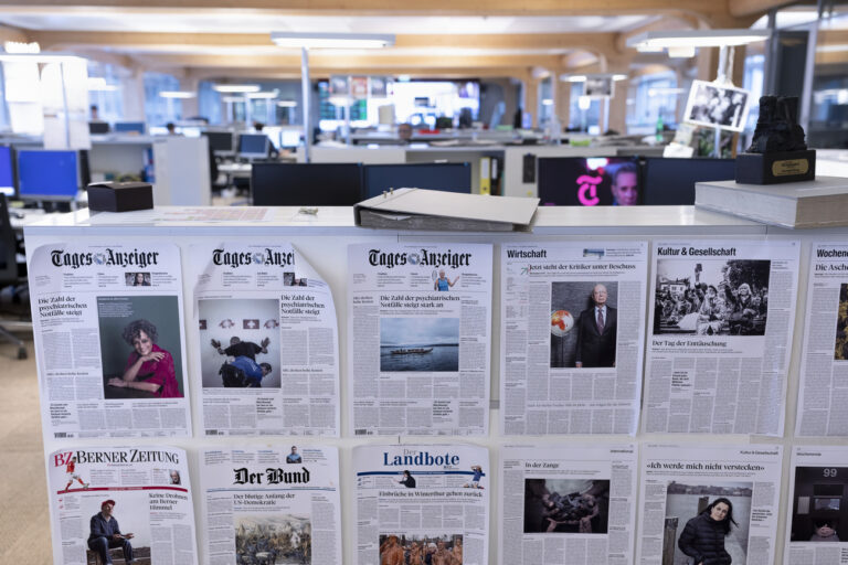 The editorial office of the newspaper Tages-Anzeiger, pictured at the headquarters in the building of media company Tamedia, to which the newspaper belongs, on Werdstrasse in Zurich, Switzerland, on January 8, 2019. (KEYSTONE/Gaetan Bally)