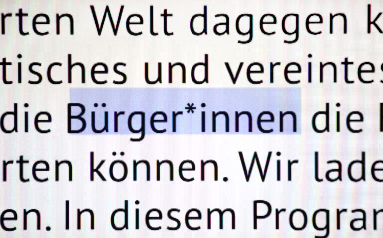 ARCHIV - 29.01.2019, Berlin: ILLUSTRATION - Im Europawahlprogramm 2019 der Partei Bündnis90/Die Grünen ist das Gendersternchen bei Bürger*innen zu sehen. (zu dpa: 