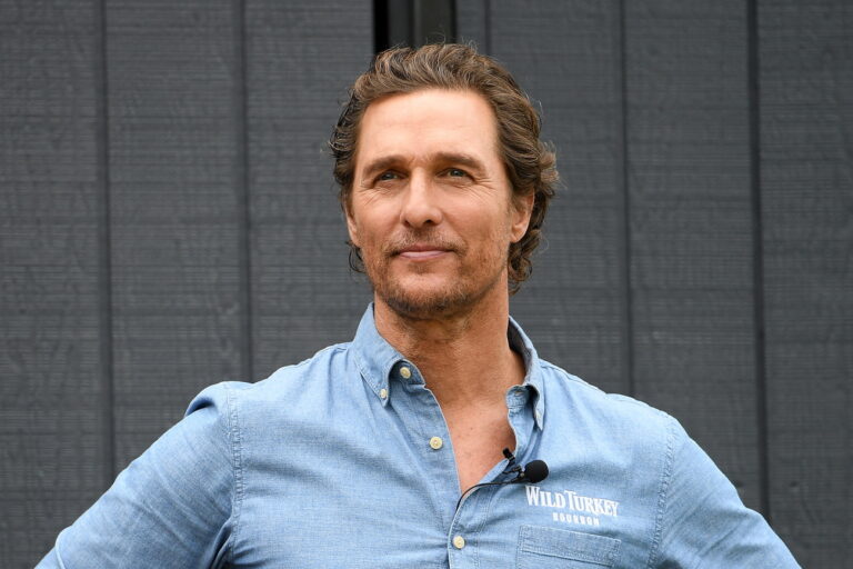 epa08010465 US actor Matthew McConaughey attends a promotional event at the Royal Botanic Gardens in Sydney, Australia, 20 November 2019. EPA/DAN HIMBRECHTS AUSTRALIA AND NEW ZEALAND OUT