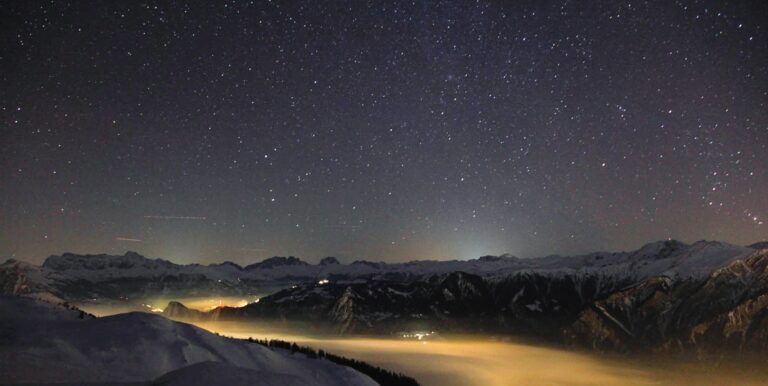 STERNE, STERNENHIMMEL, NACHT, NEBELMEER, LICHTER, GRAUBUENDEN, LICHTVERSCHMUTZUNG,