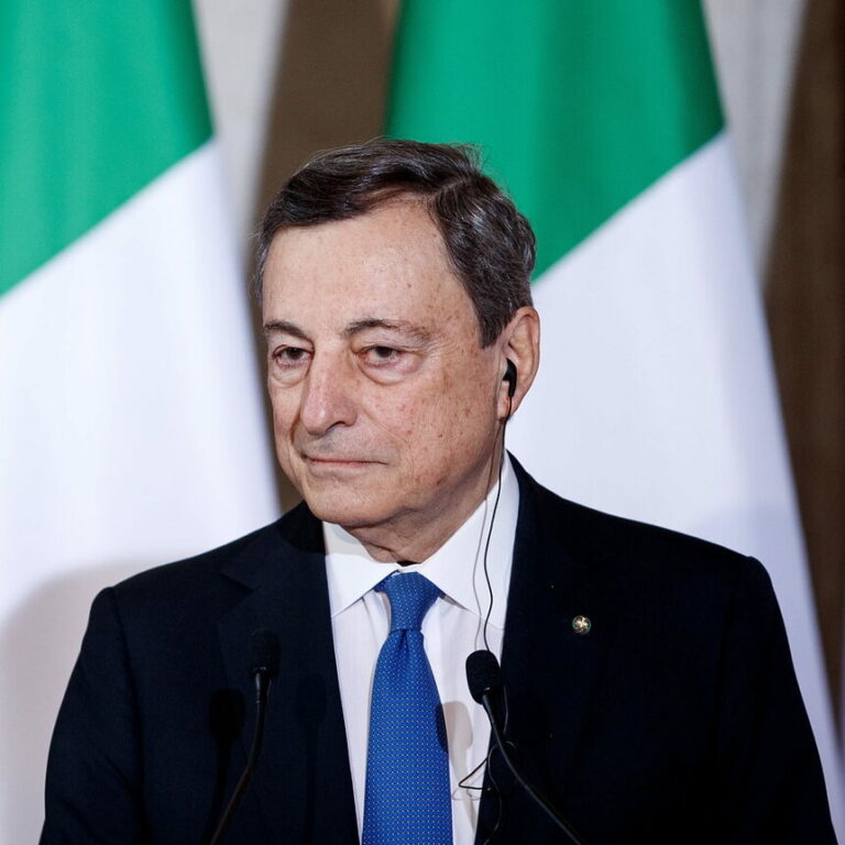 epa09604463 Prime Minister Mario Draghi speaks during the press conference with French President Emmanuel Macron at Villa Madama in Rome, Italy, 26 November 2021, after signing of the Quirinal Treaty between Italy and France. EPA/ROBERTO MONALDO / POOL