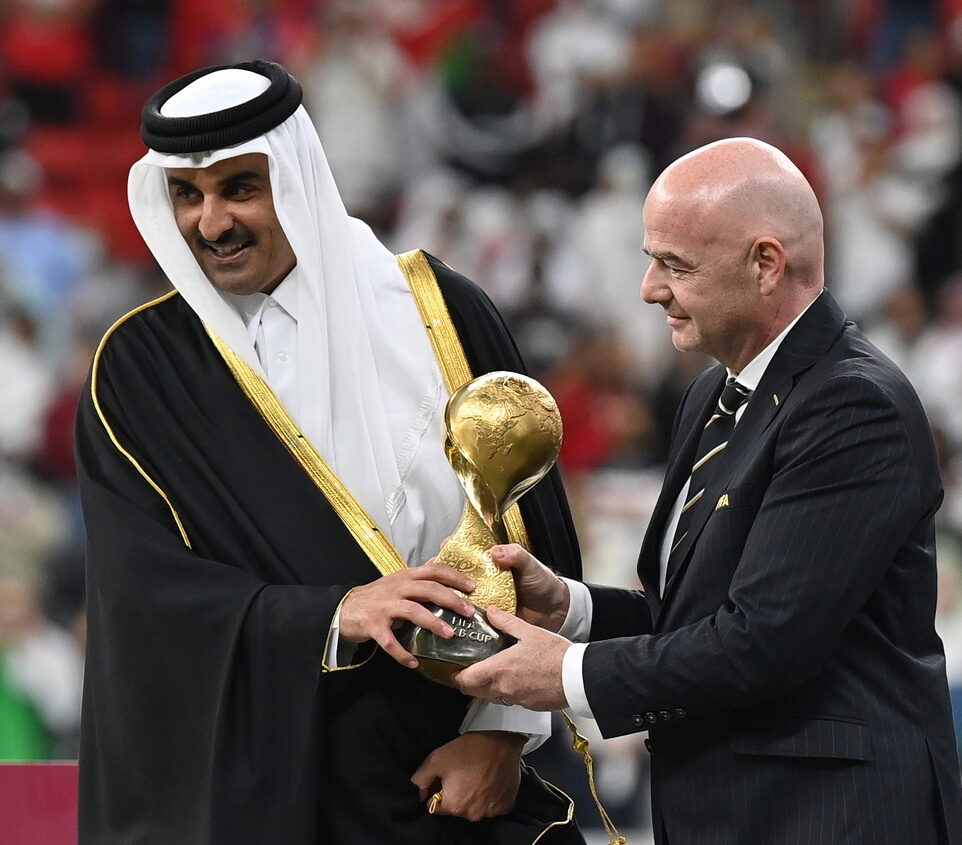 Gianni Infantino und der Emir: Der Fifa-Präsident ist nach Katar umgezogen. Was steckt dahinter?