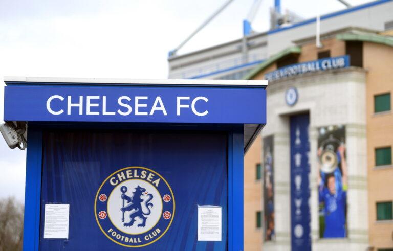 epa09791423 The logo of English Premier League side Chelsea FC on display outside Chelsea's ground at Stamford Bridge in west London, Britain, 28 February 2022. Chelsea owner Roman Abramovich has passed stewardship to the club's charitable foundation amid sanctions on people associated with the Russian State following the Russian invasion of Ukraine. EPA/NEIL HALL