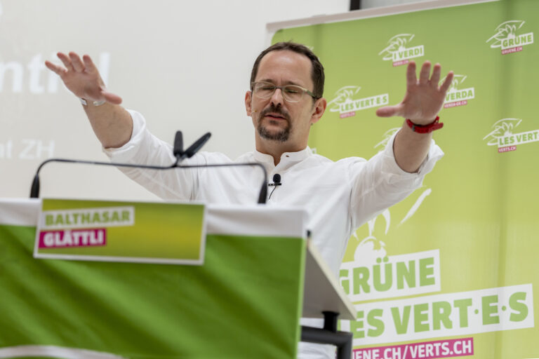 Balthasar Glaettli, Praesident Gruene Schweiz, spricht waehrend der Delegiertenversammlung der Gruenen Schweiz am Samstag, den 26. Maerz 2022, in Ziegelbruecke. (KEYSTONE/Christian Merz)