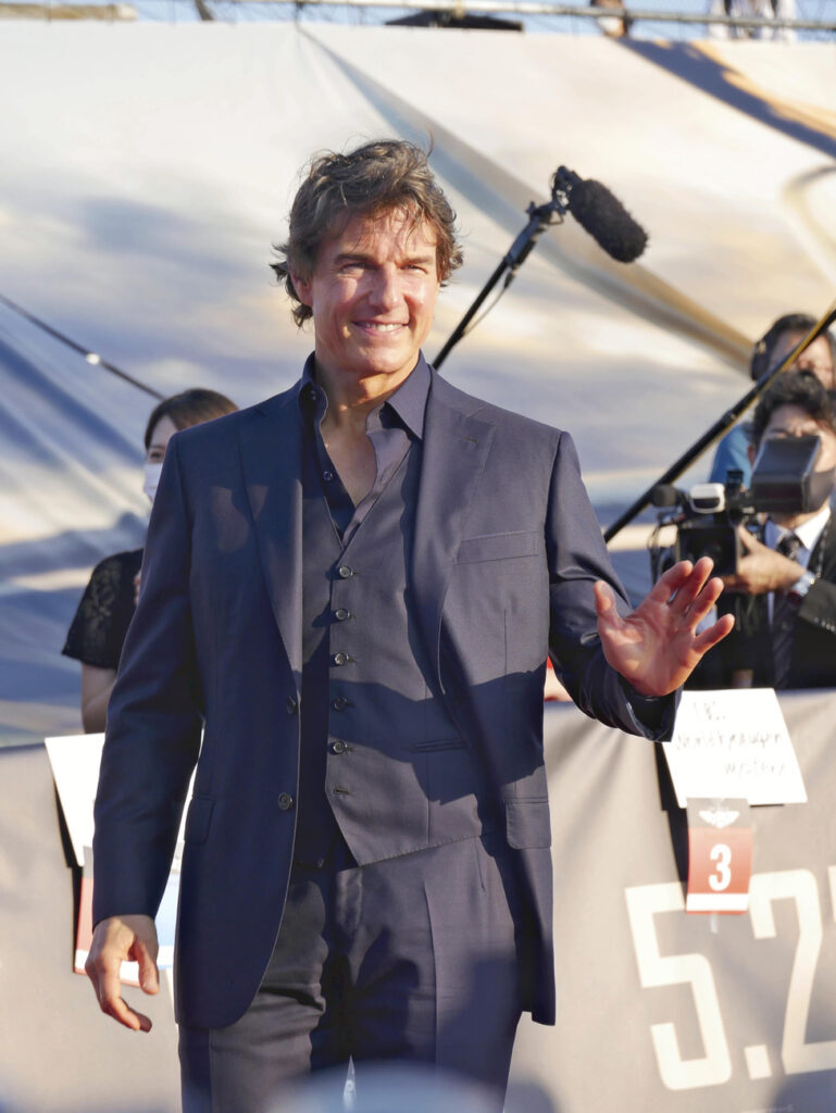 Tom Cruise, der letzte wahre Hollywood-Star: Zwischen «Top Gun» und «Top Gun: Maverick» liegen vierzig Filme. Er verkörpert die Feuerkraft des Filmgeschäfts