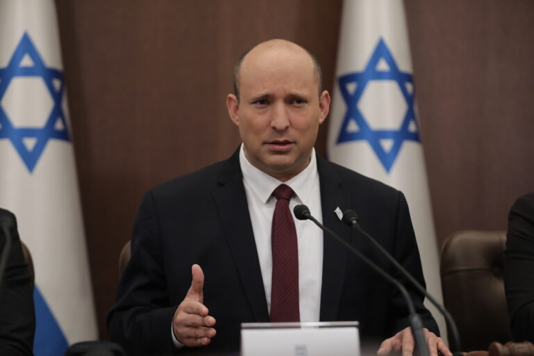 epa10021675 Israeli Prime Minister Naftali Bennett speaks at a cabinet meeting at the Prime minister's office in Jerusalem, 19 June 2022. EPA/ABIR SULTAN / POOL