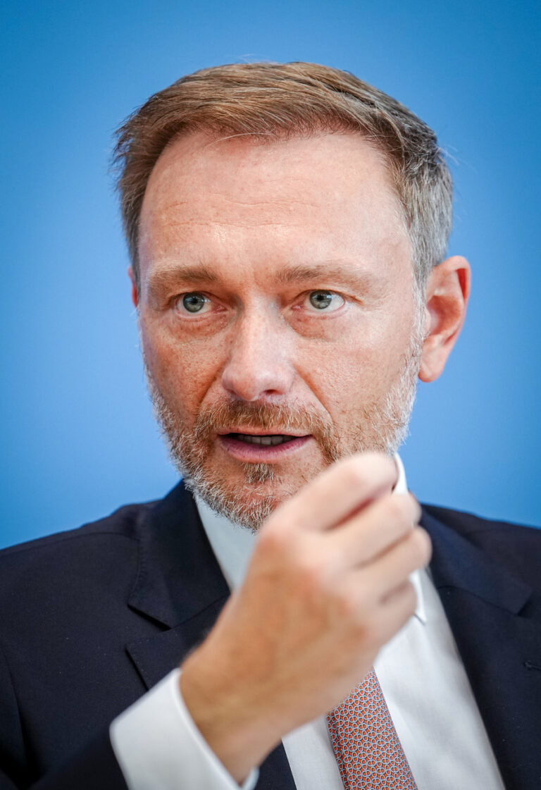 01 July 2022, Berlin: Christian Lindner (FDP), Federal Minister of Finance, presents the government's draft for the 2023 federal budget and the financial plan until 2026 at the Federal Press Conference. Photo: Kay Nietfeld/dpa (KEYSTONE/DPA/Kay Nietfeld)
