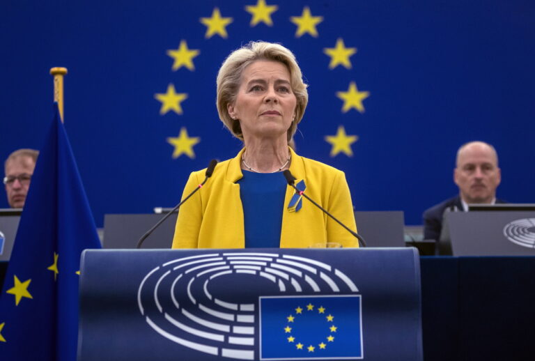 epa10183099 European Commission President Ursula von der Leyen delivers a speech during a debate on 'The State of the European Union' at the European Parliament in Strasbourg, France, 14 September 2022. EPA/CHRISTOPHE PETIT TESSON