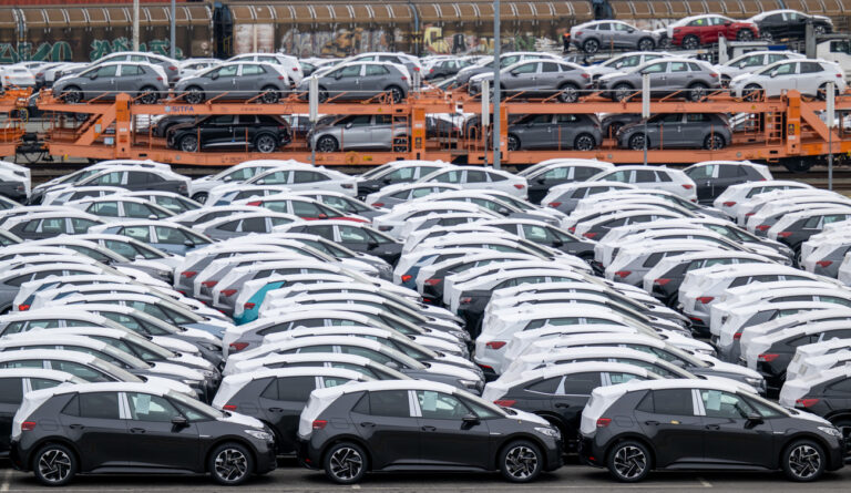 E-Autos: Nachfrage viel schwächer als erwartet. Volkswagen muss Produktion drosseln