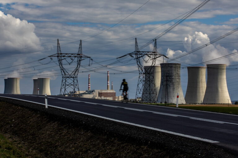 Tschechien baut vier neue Atomreaktoren – zwei an der Grenze zu Deutschland, das vor einem Jahr sein letztes Atomkraftwerk vom Netz genommen hat