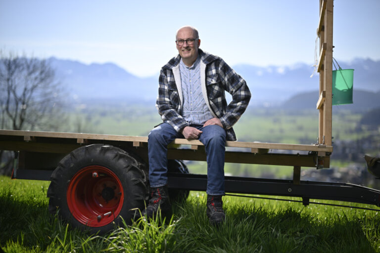 Markus Ritter, Nationalrat Die Mitte und Praesident des Schweizer Bauernverbandes, posiert fuer ein Portrait auf seinem Hof, am Mittwoch, 22. Maerz 2023, in Altstaetten. (KEYSTONE/Gian Ehrenzeller)