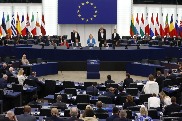 epa10615563 European Parliament President Roberta Metsola (C) speaks during the opening session of the European Parliament in Strasbourg, France, 08 May 2023. The session of the European Parliament runs from 08 May through 11 May. EPA/JULIEN WARNAND