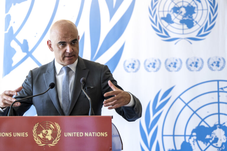 Alain Berset, Swiss Federal President speaks at a press conference during a plenary session of the 111th international Labour Conference - ILO, at the European headquarters of the United Nations in Geneva, Switzerland, Wednesday, June 14, 2023. (KEYSTONE/Martial Trezzini)