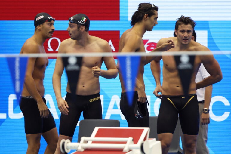 epa10776533 Members of Team Italy react after competing in the Men's 4 x 100m Medley Relay heats of the Swimming events during the World Aquatics Championships 2023 in Fukuoka, Japan, 30 July 2023. EPA/KIYOSHI OTA