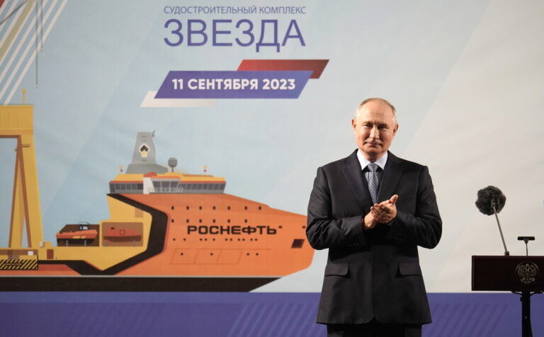 epa10854463 Russian President Vladimir Putin attends the naming ceremony of the Arctic tanker-gas carrier Alexey Kosygin and the tanker-shuttle Valentin Pikul at the Zvezda shipbuilding complex in Primorsky Krai region, Russia, 11 September 2023. Vladimir Putin is on a visit to the Far East, where he will take part in the EEF 2023 in Vladivostok on September 11 and 12. EPA/ALEXEI DANICHEV /SPUTNIK/KREMLIN / POOL MANDATORY CREDIT