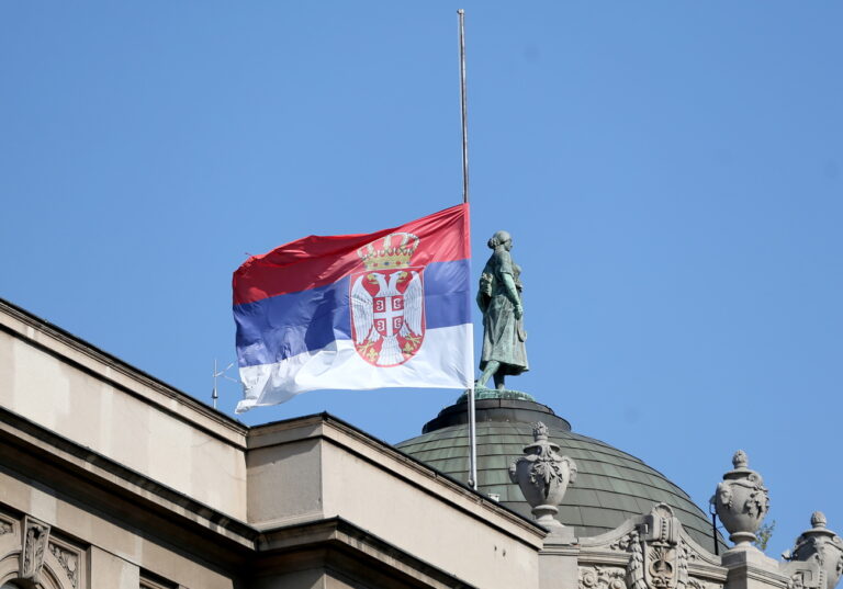 epa10885476 A Serbian flag flies at half mast during the day of mourning for the Serb gunmen killed in Kosovo, in Belgrade, Serbia, 27 September 2023. A Kosovo Albanian police officer was killed on 24 September by Serb gunmen who later barricaded themself in the XIV century Serbian Orthodox Banjska monastery and traded gunfire for hours. Police regained control of the area late on 24 September 2023. The incident comes at a fragile moment in the Kosovo - Serbia European Union-facilitated dialogue to normalize ties between the two parties. EPA/ANDREJ CUKIC