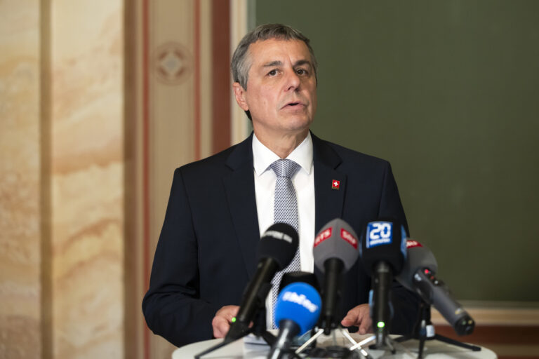 Swiss Federal Councillor and Foreign Minister Ignazio Cassis delivers a statement to the situation in Israel during a press conference in Bern, Switzerland, Monday, October 9, 2023. (KEYSTONE/Peter Klaunzer)