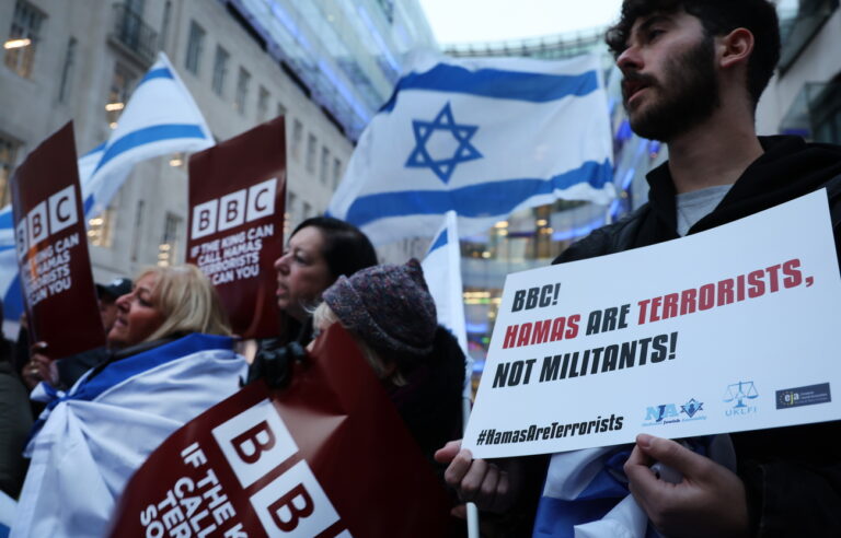 epa10922405 Members of the National Jewish Assembly (NJA) protest outside the BBC headquarters in London, Britain, 16 October 2023. Hundreds of Jewish protesters demonstrated against the BBC for refusing to call Hamas terrorists during its recent coverage of events in Israel and Gaza. EPA/ANDY RAIN