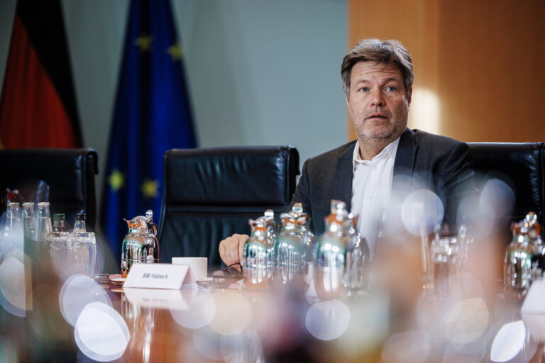 epa10925727 German Minister for Economy and Climate Robert Habeck looks on at the beginning of a meeting of the German Security Cabinet in Berlin, Germany, 18 October 2023. The German Security Cabinet is an informal meeting convened by the German chancellor and takes care of issues of external and internal security. EPA/CLEMENS BILAN