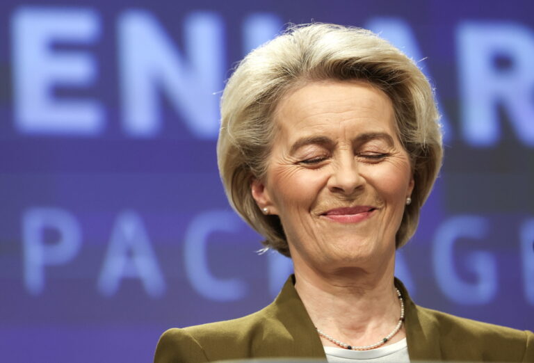 epa10964118 European Commission President Ursula von der Leyen reacts as she holds a press conference on the EU's 2023 enlargement package and the new Growth Plan for the Western Balkans, in Brussels, Belgium, 08 November 2023. EPA/OLIVIER HOSLET