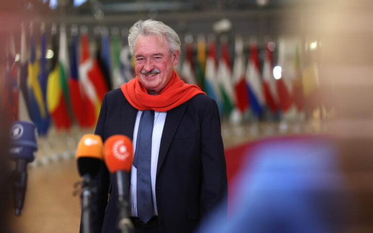 epa10972890 Foreign and European Affairs Minister of Luxembourg Jean Asselborn talks to the media at the start of a Foreign Affairs Council meeting in Brussels, Belgium, 13 November 2023. EU Foreign Affairs Ministers are expected to address the situation in Ukraine, the Middle-East and latest developments concerning Armenia and Azerbaijan. EPA/OLIVIER HOSLET