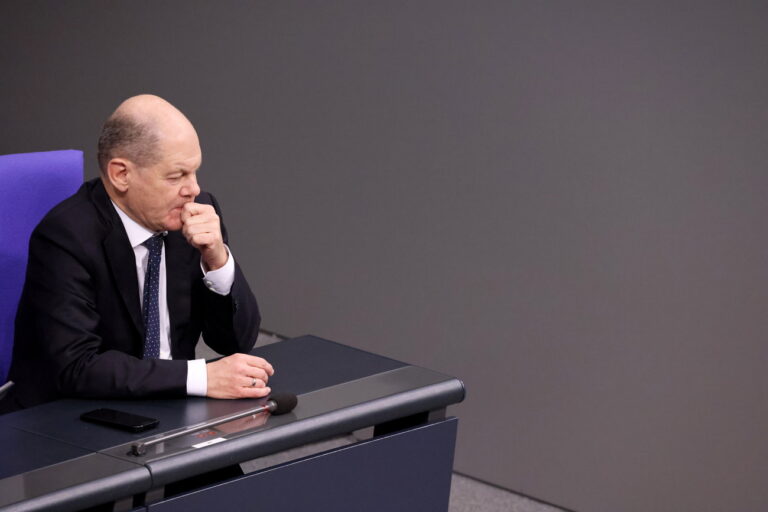 epa11026611 German Chancellor Olaf Scholz at the German parliament 'Bundestag' in Berlin, Germany, 13 December 2023. German Chancellor informed the parliamentarians in a government statement on the European Council on 14 and 15 December 2023, taking place in Brussels. EPA/CLEMENS BILAN