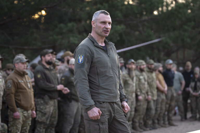 Mayor of Kyiv Vitali Klitschko speaks to servicemen of Ukraine's National Guard 3rd Svoboda (Liberty) battalion, Rubezh (Frontier) brigade during rotation in the Kyiv region, Ukraine, Thursday, April 11, 2024. (AP Photo/Efrem Lukatsky)