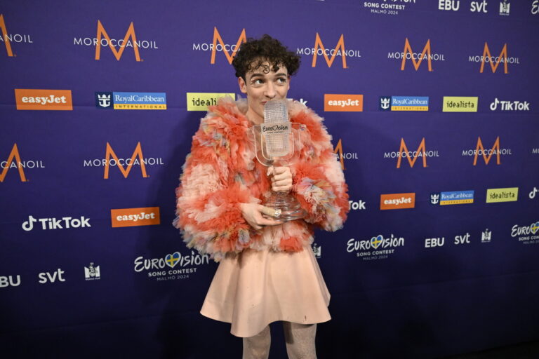 epa11334298 Nemo representing Switzerland with the song 'The Code' poses in the press room after winning the 68th edition of the Eurovision Song Contest (ESC) at the Malmo Arena, in Malmo, Sweden, 11 May 2024. EPA/JESSICA GOW SWEDEN OUT