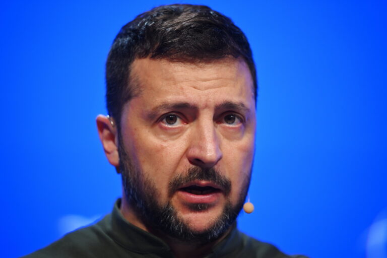 epa11385069 Ukraine President Volodymyr Zelensky delivers his speech during the International Institute for Strategic Studies (IISS) 21th Shangri-La Dialogue in Singapore, 02 June 2024. Defense ministers and officials from 45 countries are gathered in the city state for the IISS Shangri-la Dialogue, an annual high level defence summit in the Asia Pacific region. EPA/SHINTARO TAY/THE STRAITS TIMES SINGAPORE OUT