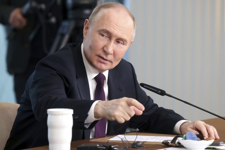 «Wir wurden an der Nase herumgeführt»: Russlands Präsident Wladimir Putin spricht an Pressekonferenz über Deutschland, Nord Stream und das Minsker Abkommen