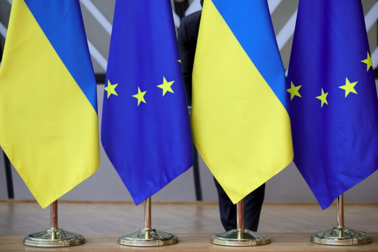 epa11441012 A display of EU and Ukrainian flags prior to the arrival of EU leaders for a European Council in Brussels, Belgium, 27 June 2024. EU leaders are gathering in Brussels for a two-day summit to discuss the Strategic Agenda 2024-2029, the next institutional cycle, Ukraine, the Middle East, competitiveness, security and defense, among other topics. EPA/OLIVIER MATTHYS