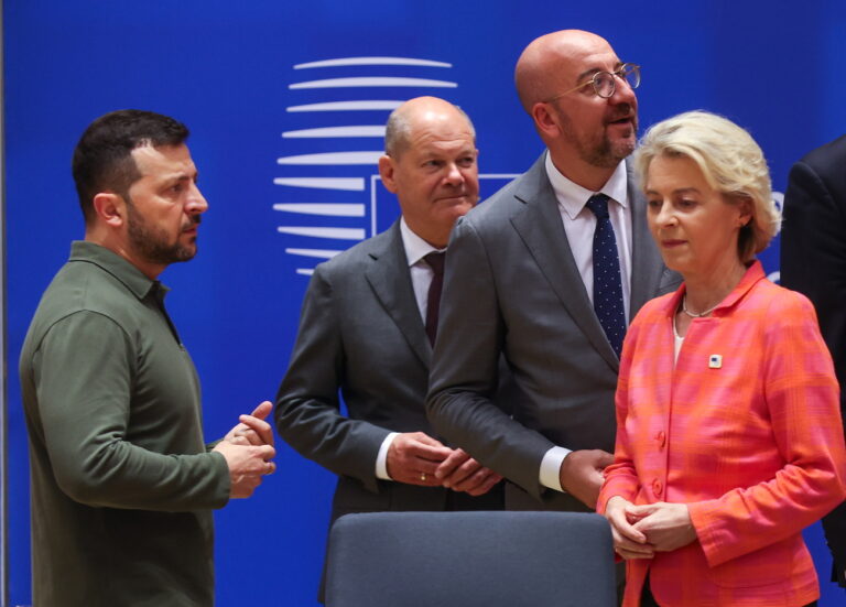 epa11441539 (L-R) Ukraine's President Volodymyr Zelensky, German Federal Chancellor Olaf Scholz, European Council President Charles Michel and European Commission President Ursula von der Leyen take part at signature ceremony of security agreement with the EU during European Council in Brussels, Belgium, 27 June 2024. EU leaders are gathering in Brussels for a two-day summit to discuss the Strategic Agenda 2024-2029, the next institutional cycle, Ukraine, the Middle East, competitiveness, security and defense, among other topics. EPA/OLIVIER HOSLET / POOL