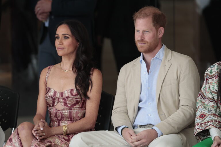 epa11550525 Britain's Prince Harry (R) and Meghan, the Duke and Duchess of Sussex attend an event with Colombian Vice President Francia Marquez (not pictured) during their visit in Bogota, Colombia, 15 August 2024. The Duke and Duchess of Sussex are visiting Colombia as representatives of their Archewell Foundation at the invitation of Vice President Marquez. EPA/CARLOS ORTEGA