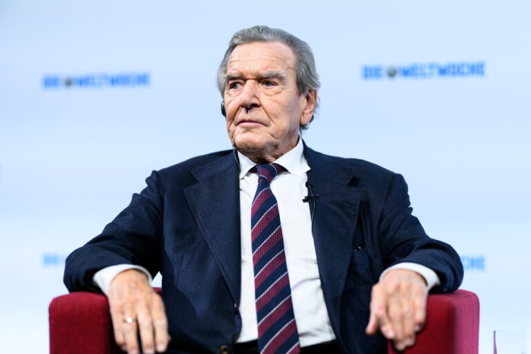 epa11694516 Former German Chancellor Gerhard Schroeder participates in a panel discussion titled 'Peace in Europe' in Vienna, Austria, 31 October 2024. The event was organized by Swiss weekly newspaper 'Weltwoche'. EPA/MAX SLOVENCIK