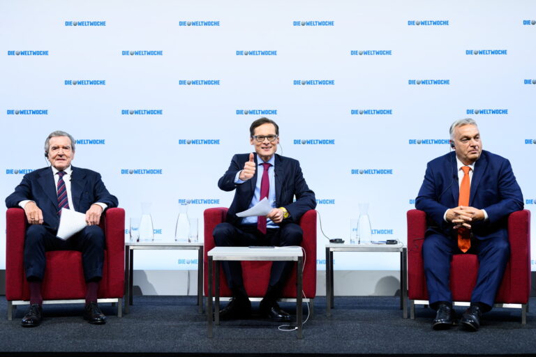 epa11694532 (L-R) Former German Chancellor Gerhard Schroeder, Die Weltwoche editor-in-chief Roger Koeppel, and Prime Minister of Hungary, Viktor Orban participate a panel discussion titled 'Peace in Europe' in Vienna, Austria, 31 October 2024. The event was organized by Swiss weekly newspaper 'Weltwoche'. EPA/MAX SLOVENCIK