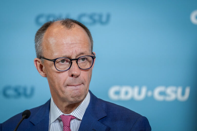 15.11.2024, Berlin: Friedrich Merz (CDU), CDU-Bundesvorsitzender und Unionsfraktionsvorsitzender, gibt eine Pressekonferenz nach einer Sondersitzung der Unions-Fraktion vor der Sitzung des Bundestags. Foto: Kay Nietfeld/dpa +++ dpa-Bildfunk +++ (KEYSTONE/DPA/Kay Nietfeld)