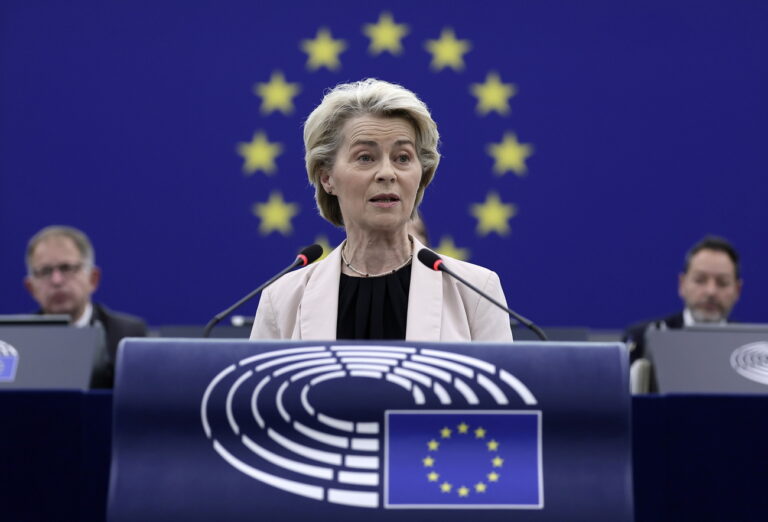 epa11743083 European Commission President Ursula von der Leyen speaks during a debate on 'Presentation by the Commission President-elect of the College of Commissioners and its programme' at the European Parliament in Strasbourg, France, 27 November 2024. The EU Parliament's session runs from 25 till 28 November 2024. EPA/RONALD WITTEK