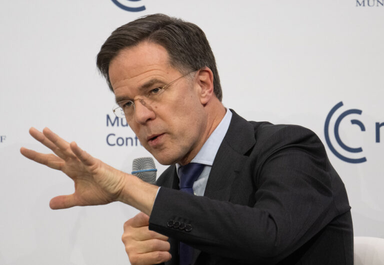 15.02.2025, Bayern, München: NATO-Generalsekretär Mark Rutte spricht während der 61. Münchner Sicherheitskonferenz (MSC). Drei Tage lang diskutieren Staatschefs, Sicherheitspolitiker, Wissenschaftler sowie Militärs und Vertreter der Rüstungsindustrie über aktuelle Sicherheitsfragen. Foto: Boris Roessler/dpa +++ dpa-Bildfunk +++ (KEYSTONE/DPA/Boris Roessler)