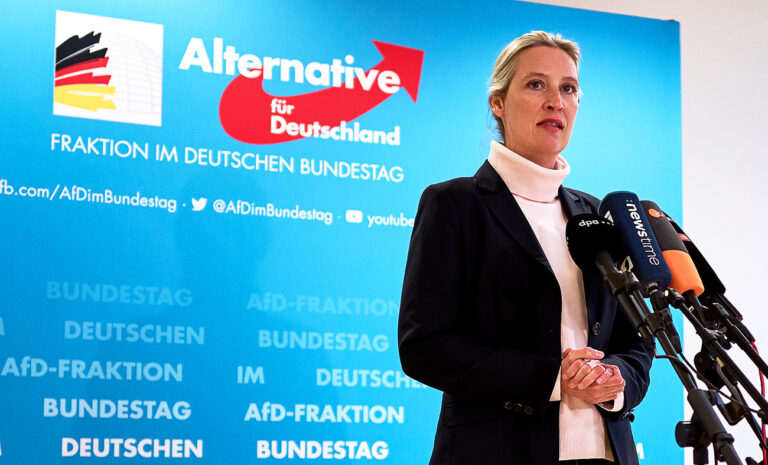 «Demo gegen rechts» in Schwyz? Linke Chaoten wollen in der Schweiz gegen AfD-Chefin Weidel aufmarschieren. Diesen Chabis könnt ihr schön in Deutschland behalten!