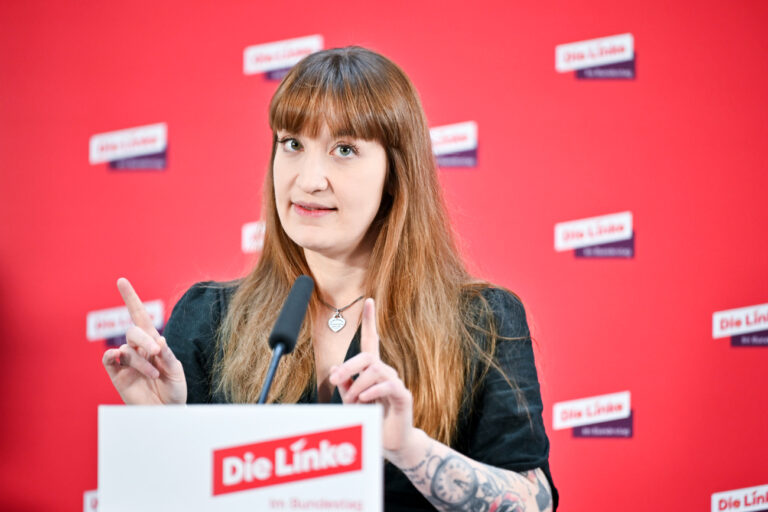 Brandmauer sprengen, Kriegskredite verhindern: Die Linke hat die einmalige Chance, Geschichte zu schreiben – und mit den Falschen das Richtige zu tun