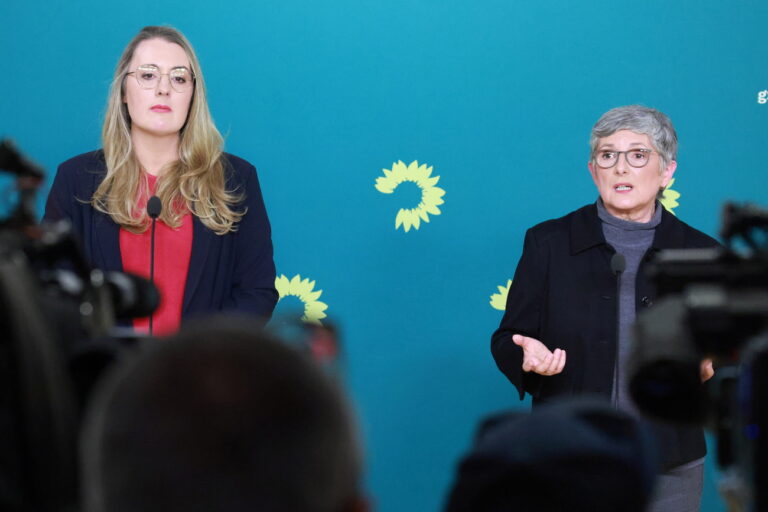 epa11942175 Green party (Die Gruenen) faction co-chairwoman in the German parliament Bundestag Britta Hasselmann (R) and Green party (Die Gruenen) faction co-chairwoman in the German parliament Bundestag Katharina Droege (L) give a press statement after talks with the CDU at Bundestag in Berlin, Germany, 05 March 2025. EPA/CLEMENS BILAN