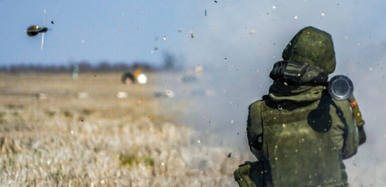 Grenade launcher operators in training in Kherson Region