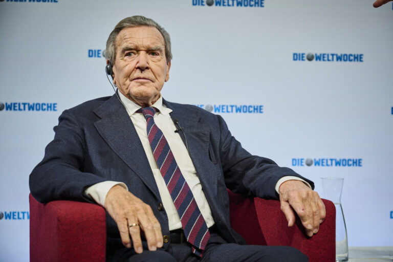 Gerhard Schröder, Weltwoche Verlags AG.