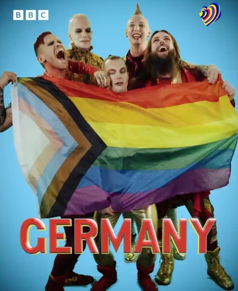 Ein bisschen Liebe: Statt eine Deutschland-Fahne zelebrierte die Band Lord of the Lost eine Regenbogen-Flagge. Uns würde mehr Selbstachtung guttun, wie der europäische Song Contest zeigte